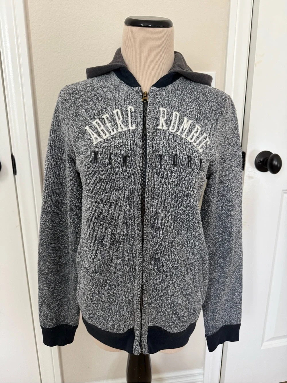 Abercrombie & Fitch New York Kids' Grey Zip Hoodie Fleece Zip Jacket Size 15/16